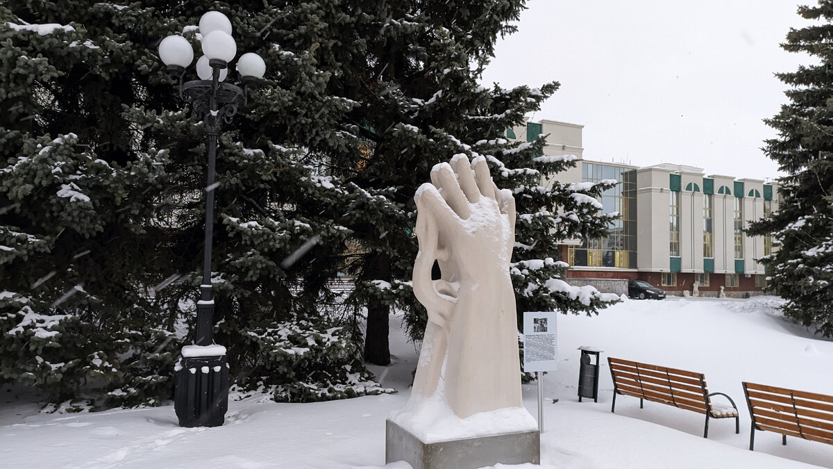 Смотрите еще фото в карусели