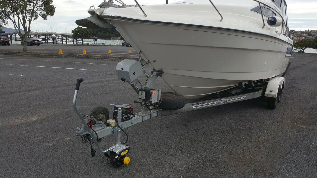 Мувер установленный на прицеп с катером