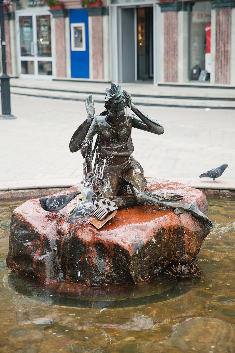 Фонтан Су Анасы.