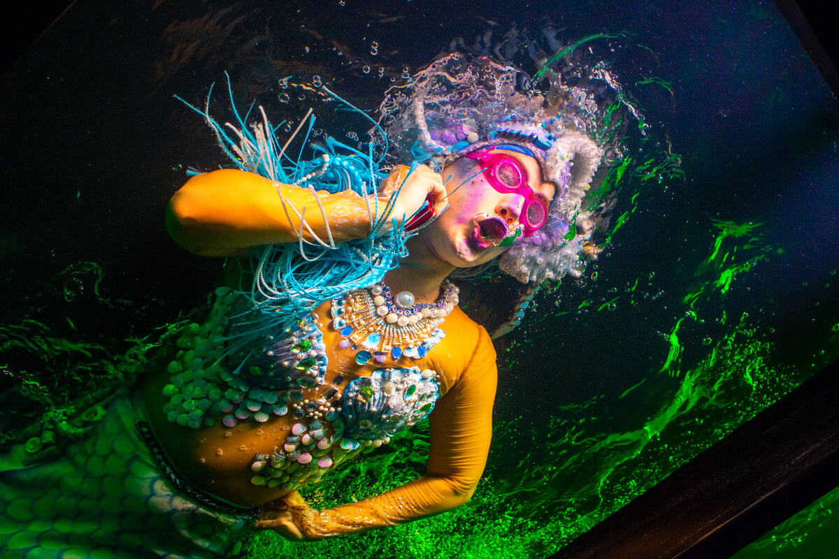 Картинки  репортажного фотографа Екатерины Краевой с Высокой горы. Специально для Казанского цирка