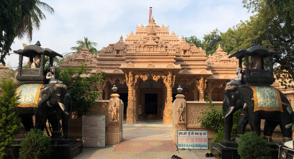  . : Story at Every Corner