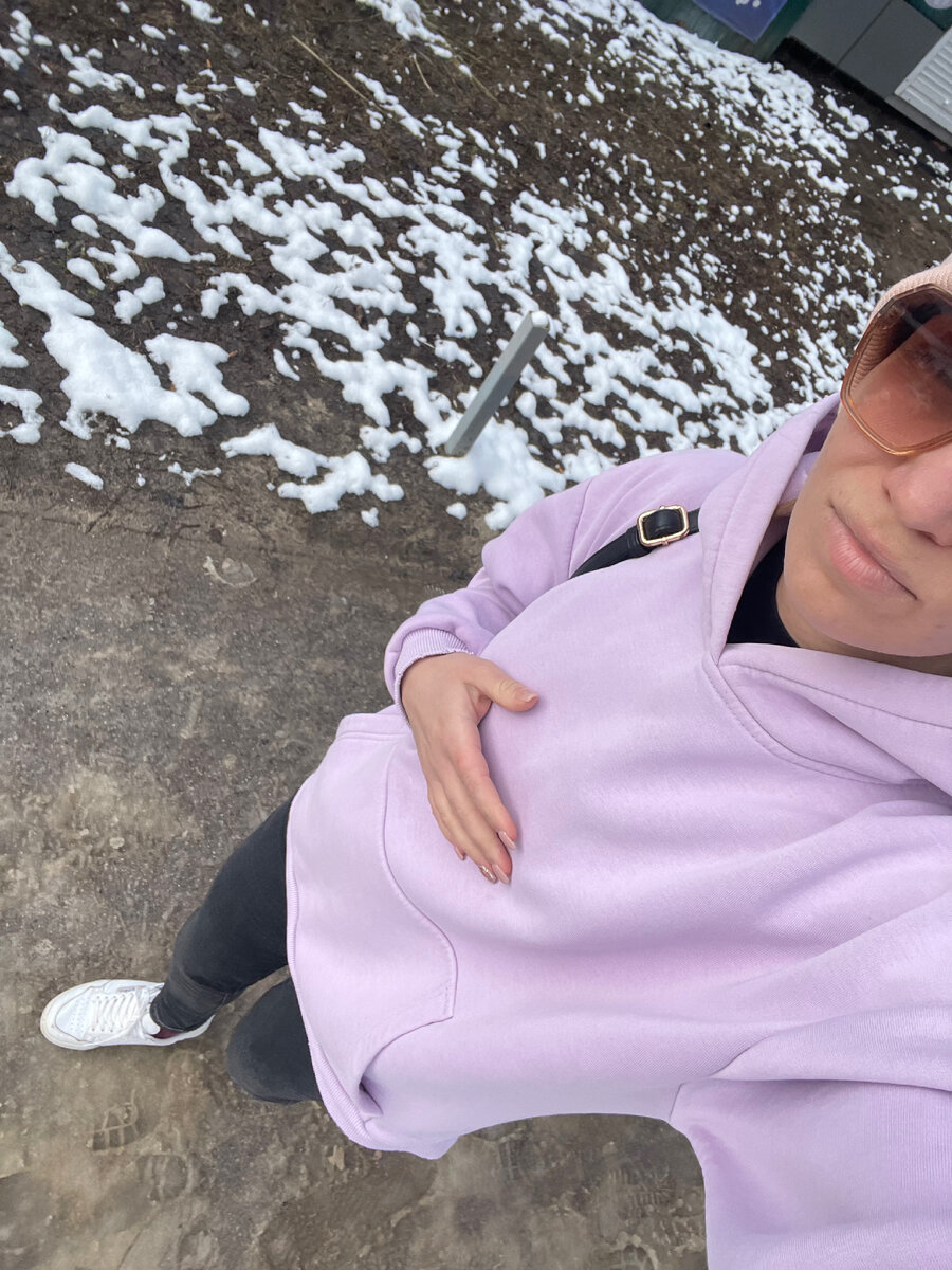 Будущий миллионер не постирал куртку и ходит в худи 