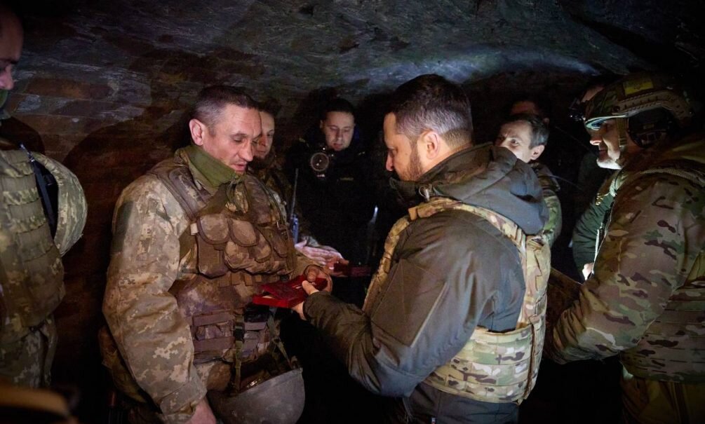 Turn from active into passive. Не кричите волки фильм 1983. Never cry wolf 1983. Unit 6 the passive ответы. Не кричи волки фильм 1983.