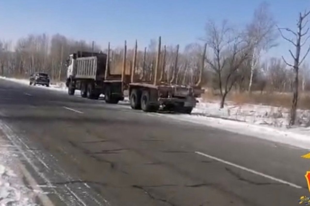    В Хабаровском крае на трассе столкнулись 4 автомобиля