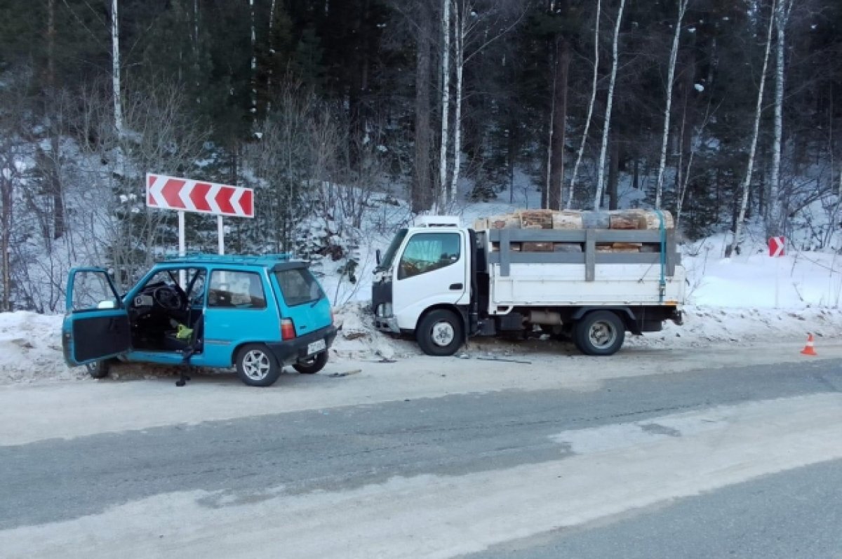    62-летний мужчина пострадал в ДТП при столкновении двух машин в Бурятии