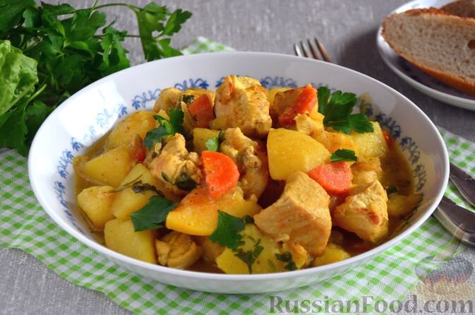 филе куриное, картофель, морковь, лук репчатый, петрушка, горчица дижонская, горчица зернистая, сахар коричневый, карри, перец красный молотый, перец черный молотый, соль, масло растительное