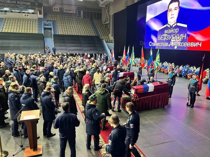 соболезнования погибшему военному. памяти погибших. соболезнования погибшему военному. выразить соболезнование. соболезнования родным солдата.