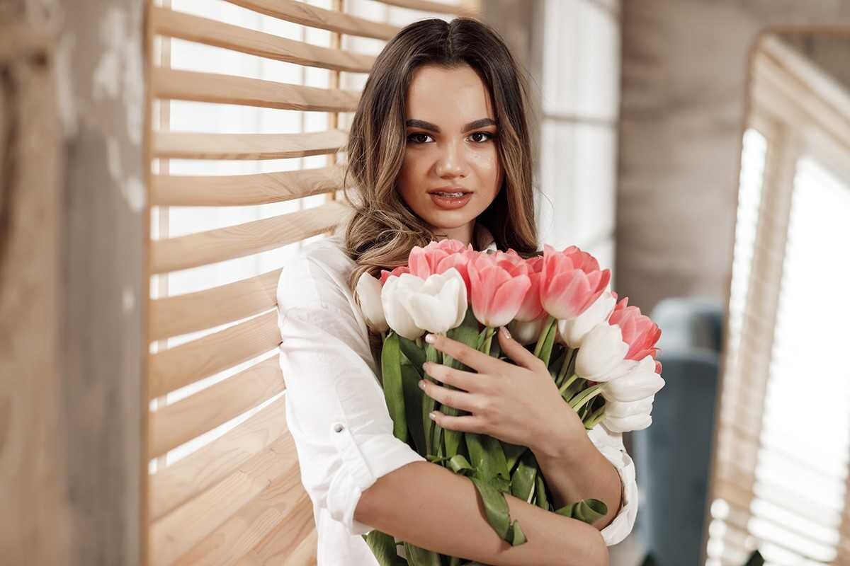 дочь подарок женщине. новогодний подарок маме. подарки. подарок маме. дочь подарок женщине.