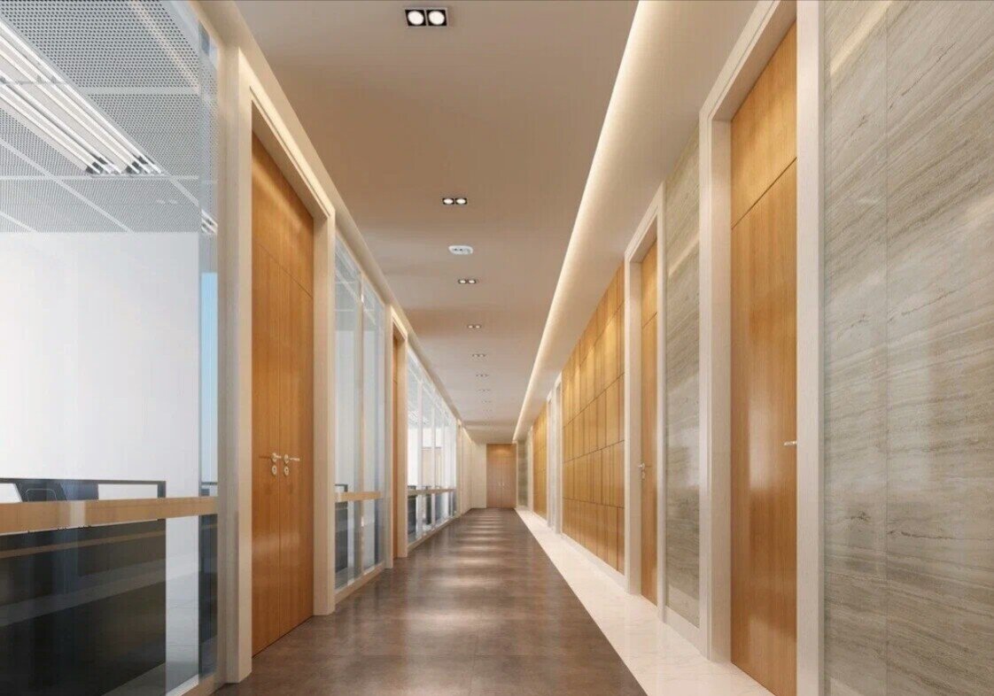 Коридор офисного здания.