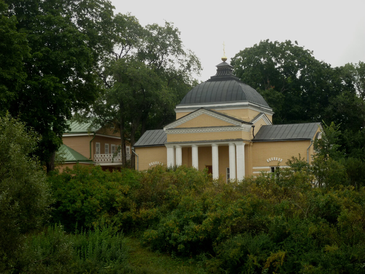 В Тарханах. Из архива Елены Романовой