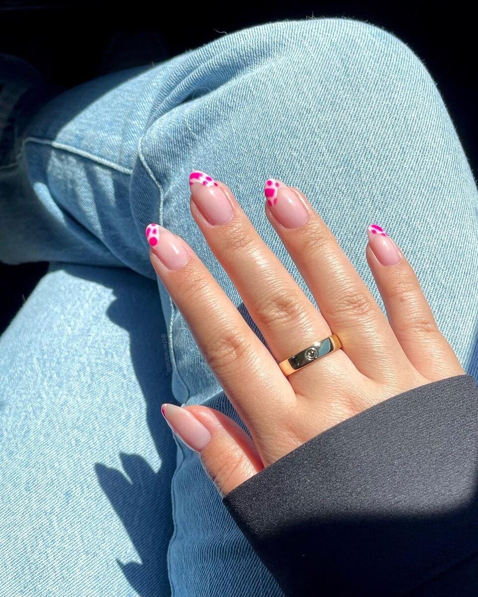 Розовый коровий принт из аккаунта Cheriesnails