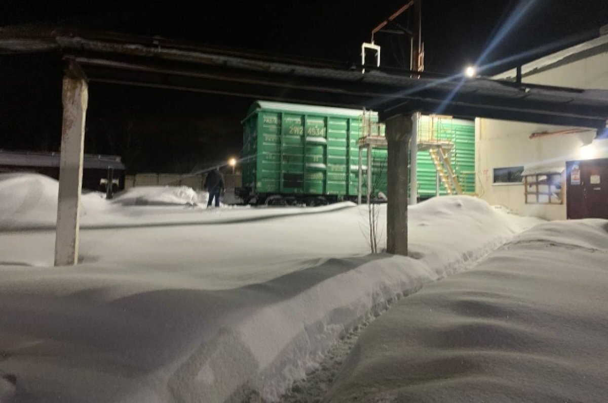    В Кондрово мужчину насмерть придавило железнодорожным вагоном