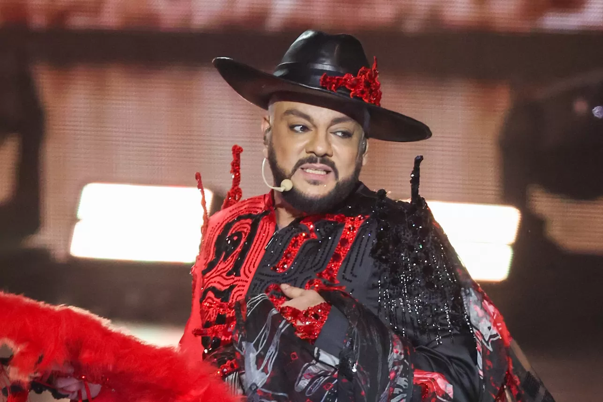 Киркоров извинения. Киркоров 2022. Извиняющийся киркоров. Киркоров извиняется. Извиняющийся киркоров.