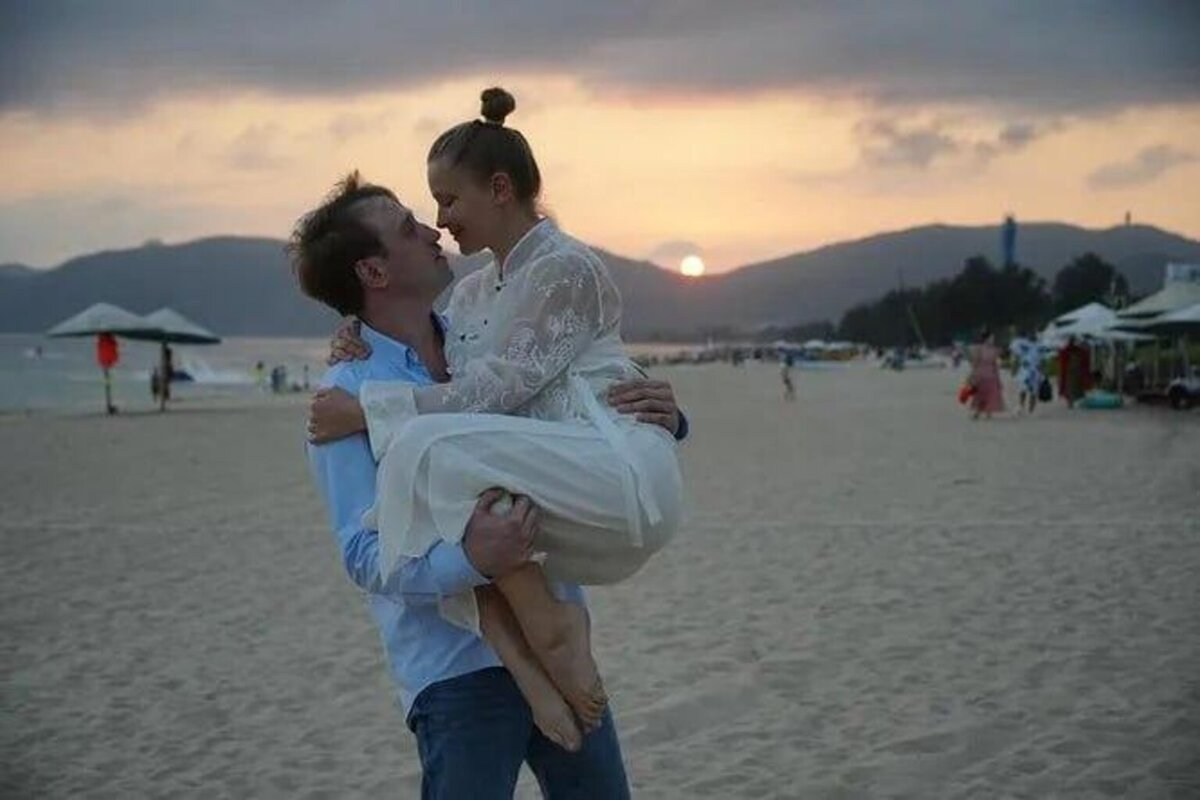    Юлия Пересильд и Михаил Тройник