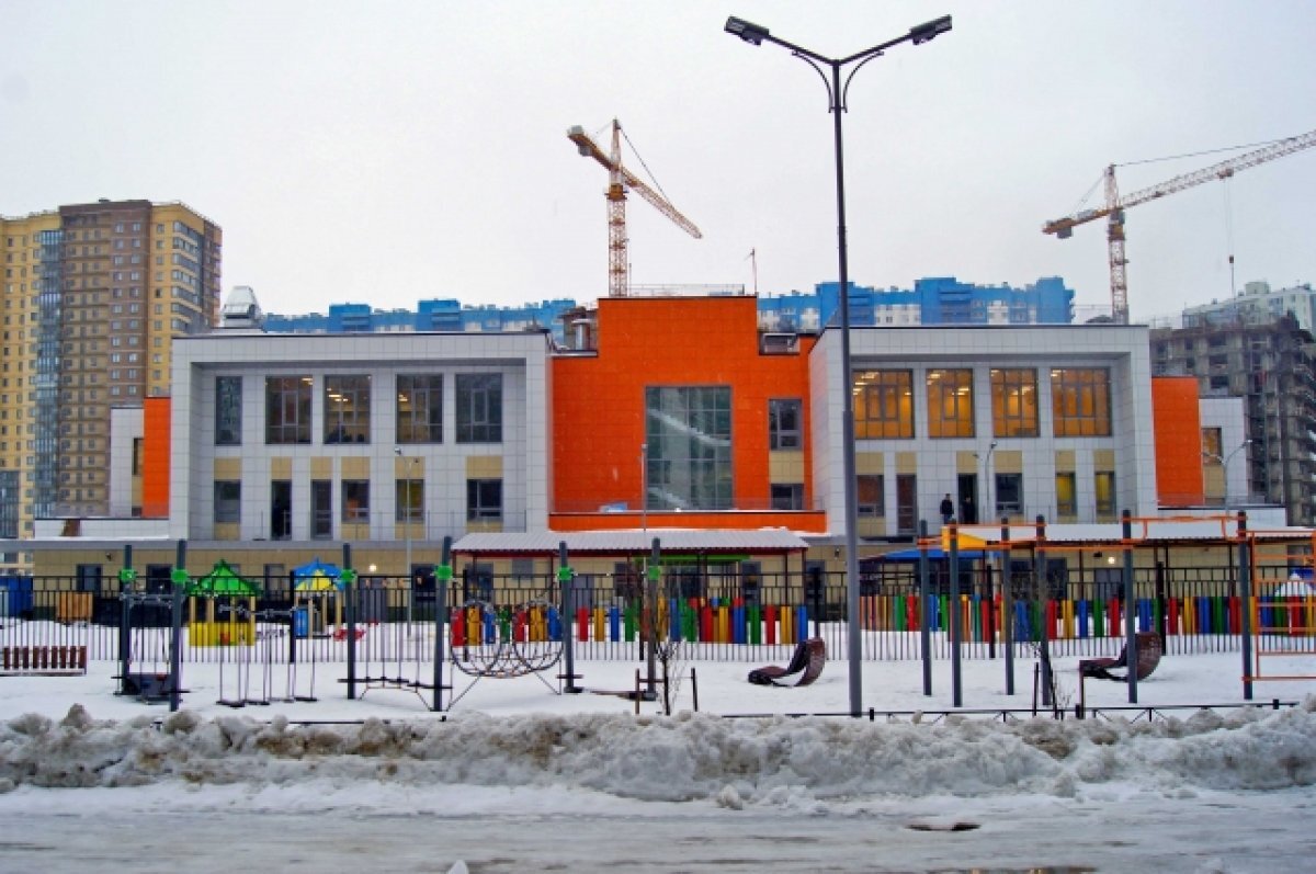    Для дошколят из Парголово построили детский сад на 200 мест.