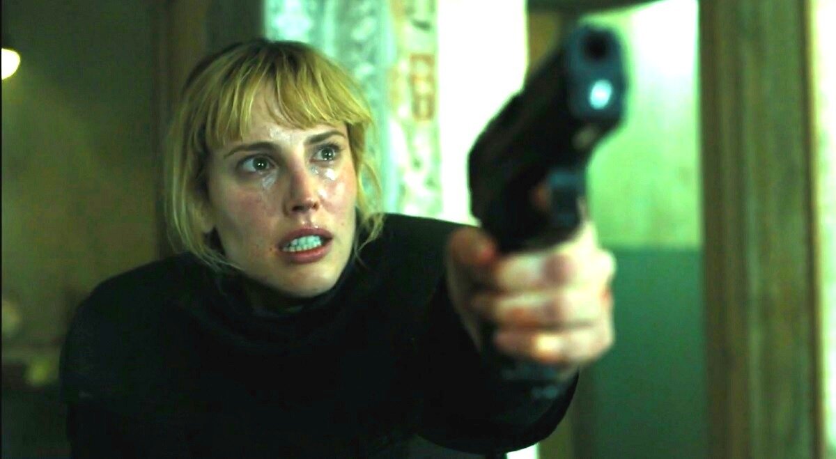 Не плачь, Алиса, вали их просто...