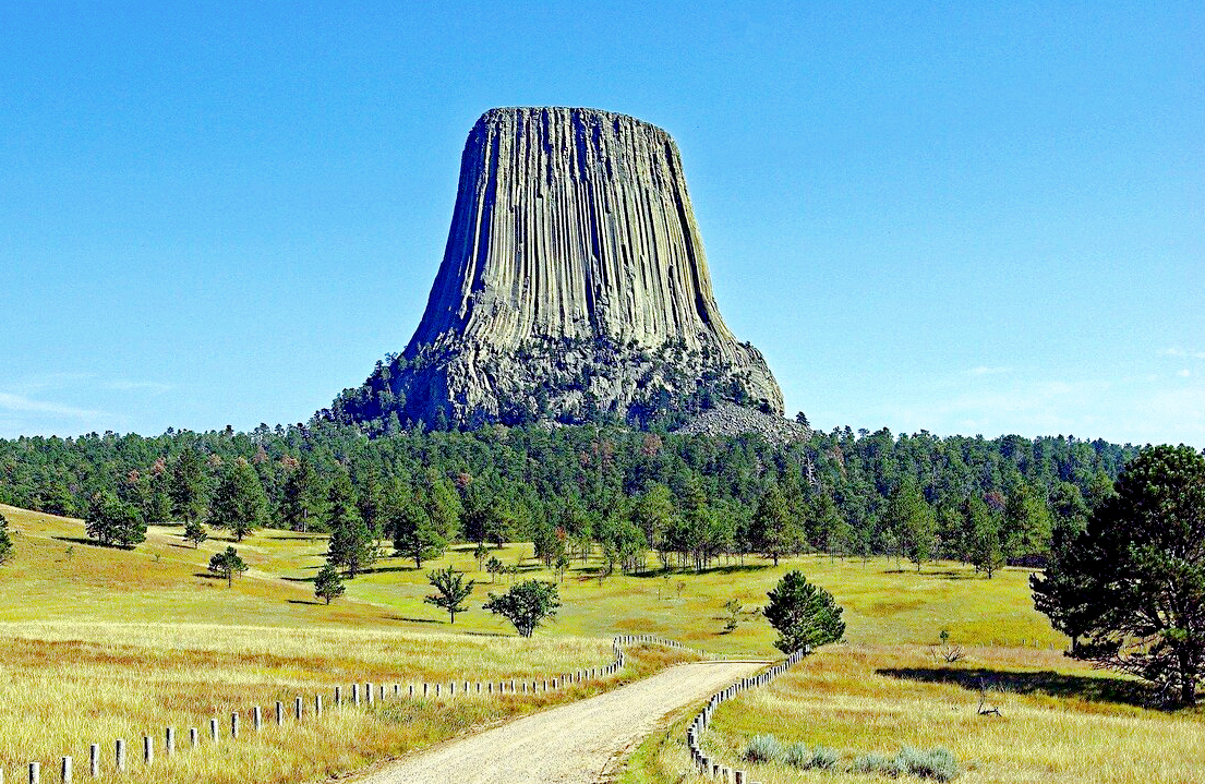 Devils Tower National Monument. Источник фото: mavink.com