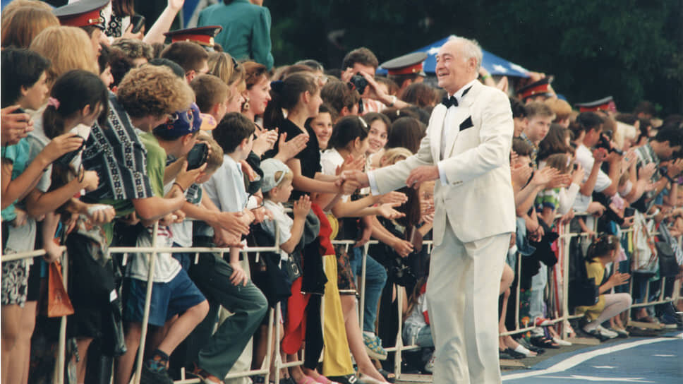 ничего не получается мемы. безделье на работе. люди делают ошибки. умные шутки. кто умеет тот и делает.