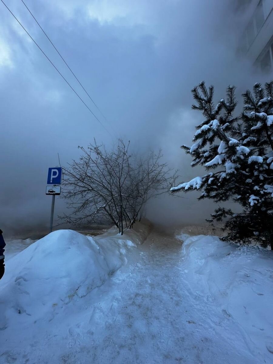 башня упала на буханку