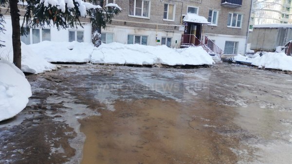     «Беги, Лёшка, машину твою топит!». Ивановка рассказала о первых минутах после прорыва на теплотрассе