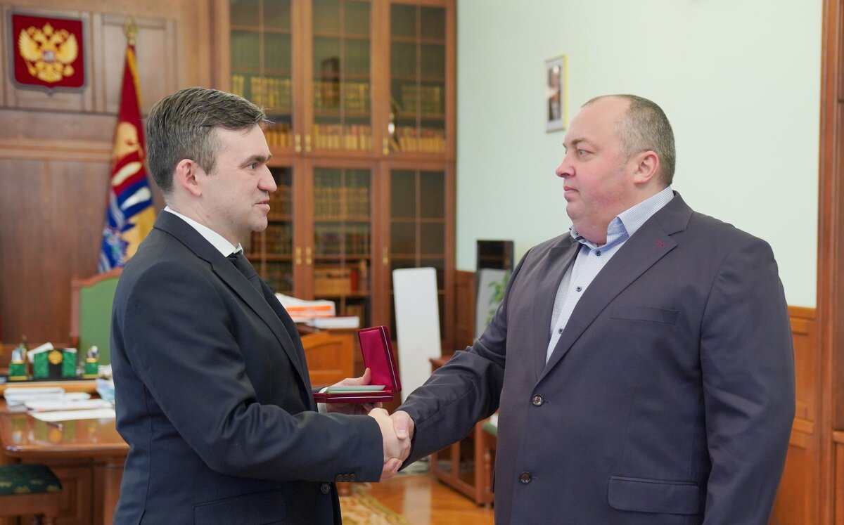    Водитель скорой помощи из Ивановской области награжден медалью Луки Крымского