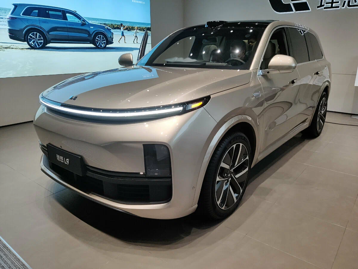 Ляйсан авто. Li auto ideal l9. Китайский электромобиль l9. Китайский электроавтомобиль li one. Китайский авто Lixiang l9.