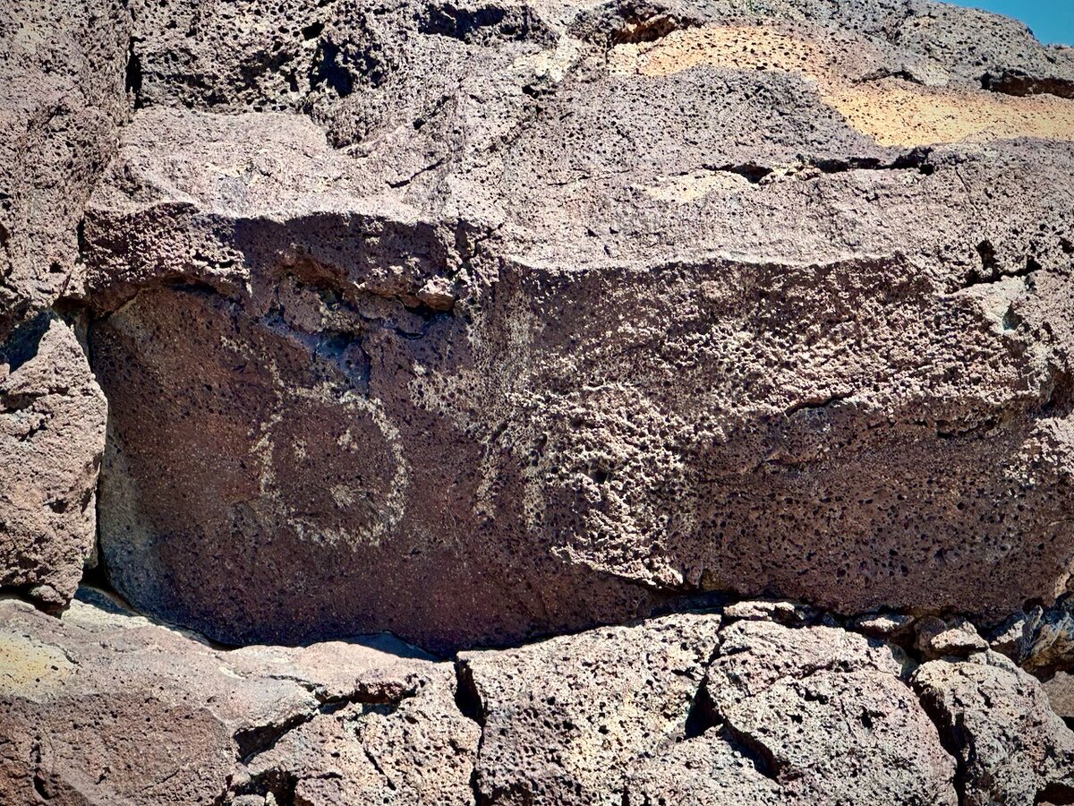 пара будет одинаковой или одинаковой. пара будет одинаковой или одинаковой. пара сил. слова одинаково пишутся звучат по разному. парные кофты для парня и девушки.