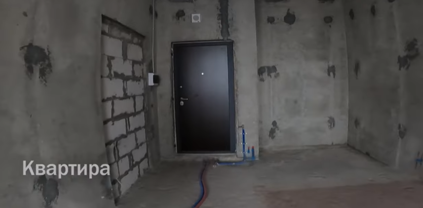 -4