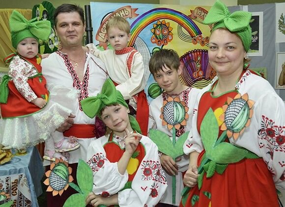 семейный праздник день рождения. семейные праздники. детский праздник фотосессия. уличные развлечения для детей. семейные детские мероприятия.