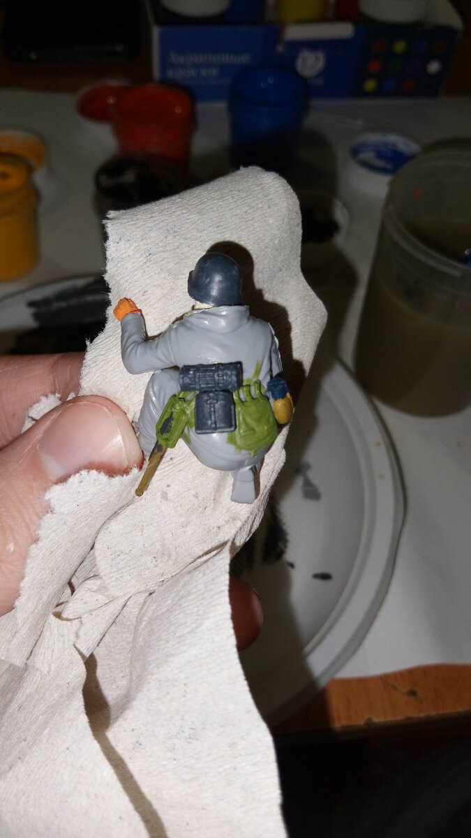 Покраска "наводчика расчёта" солдатиков (Сборная модель пак-36 ...