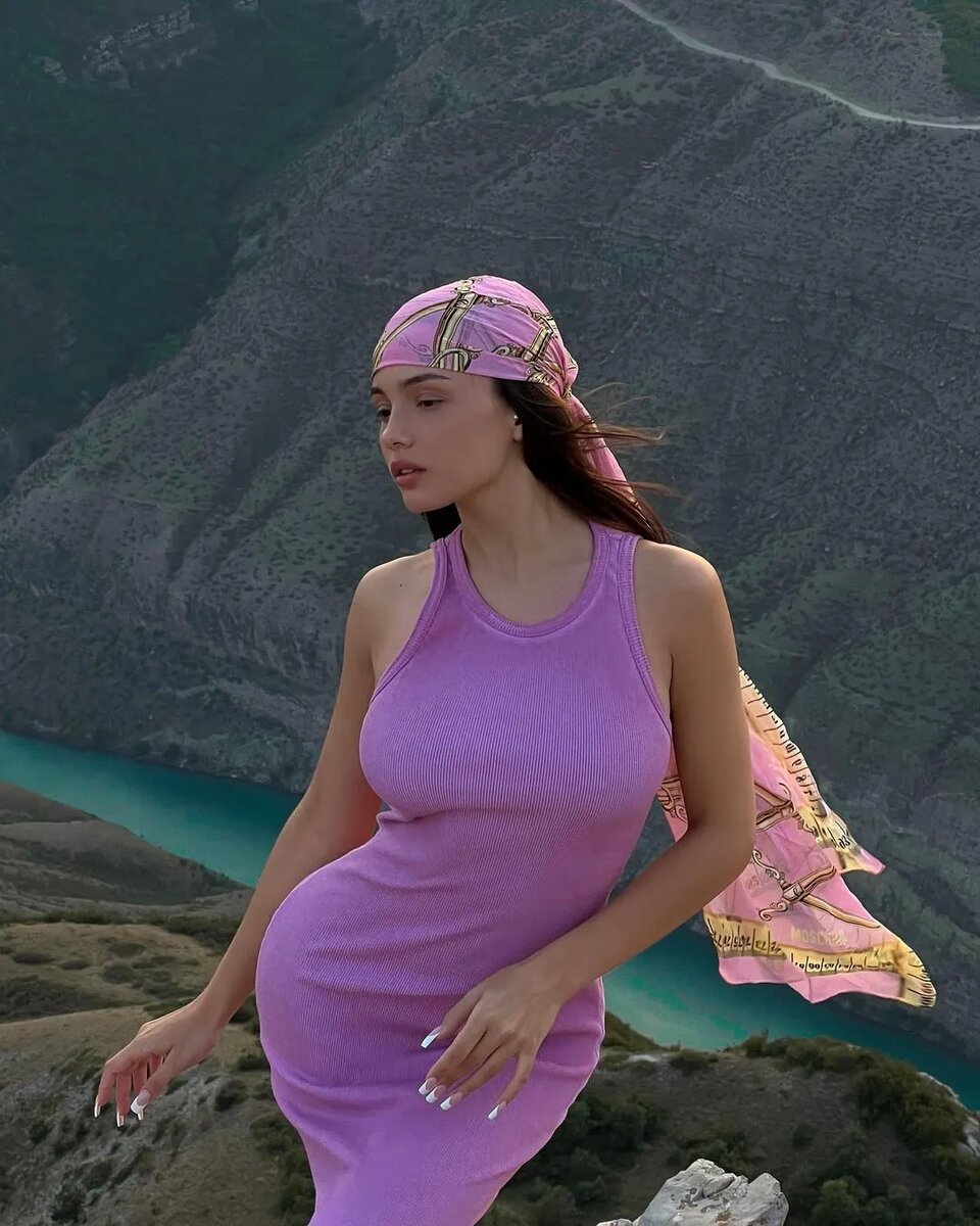 От этих красоток невозможно оторвать взгляд! Всё дело в их пропорциях тела &mdash; они слишком хороши. Девушки уверены в своей красоте и умеют показать себя с выгодного ракурса.-20