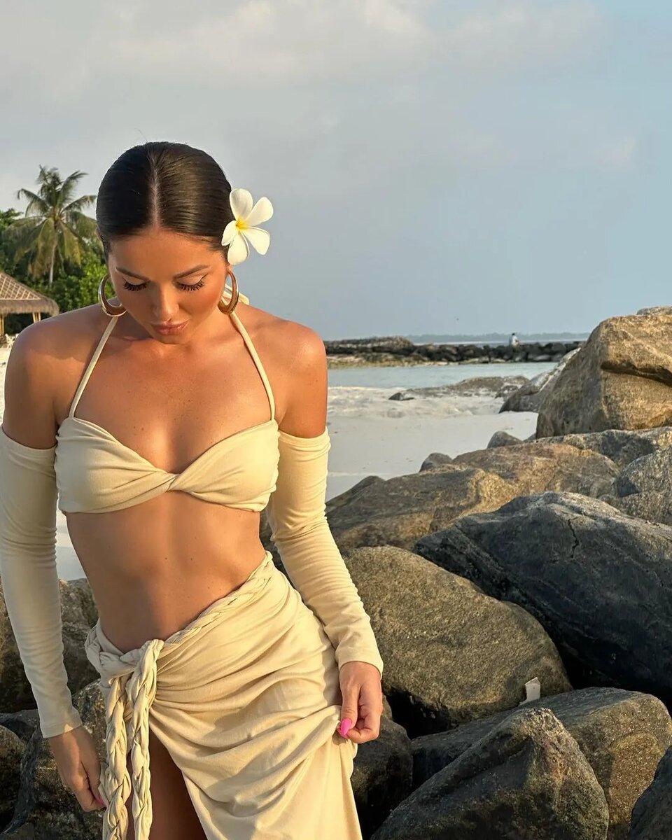 От этих красоток невозможно оторвать взгляд! Всё дело в их пропорциях тела &mdash; они слишком хороши. Девушки уверены в своей красоте и умеют показать себя с выгодного ракурса.-40