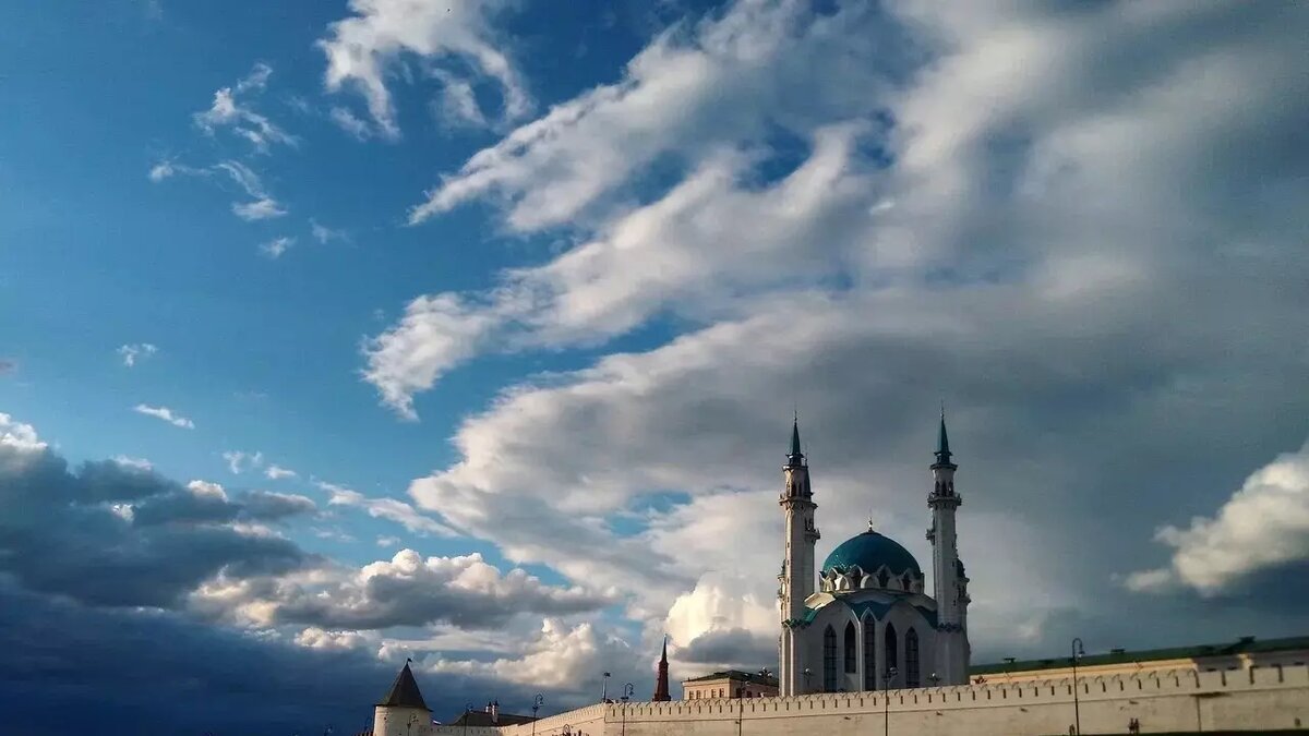     Глава Татарстана Рустам Минниханов определил даты празднования в 2024 году Уразы и Курбан-байрама. Мусульманские праздники приходятся на 10 апреля и 16 июня соответственно. Такой указ подписал руководитель региона.