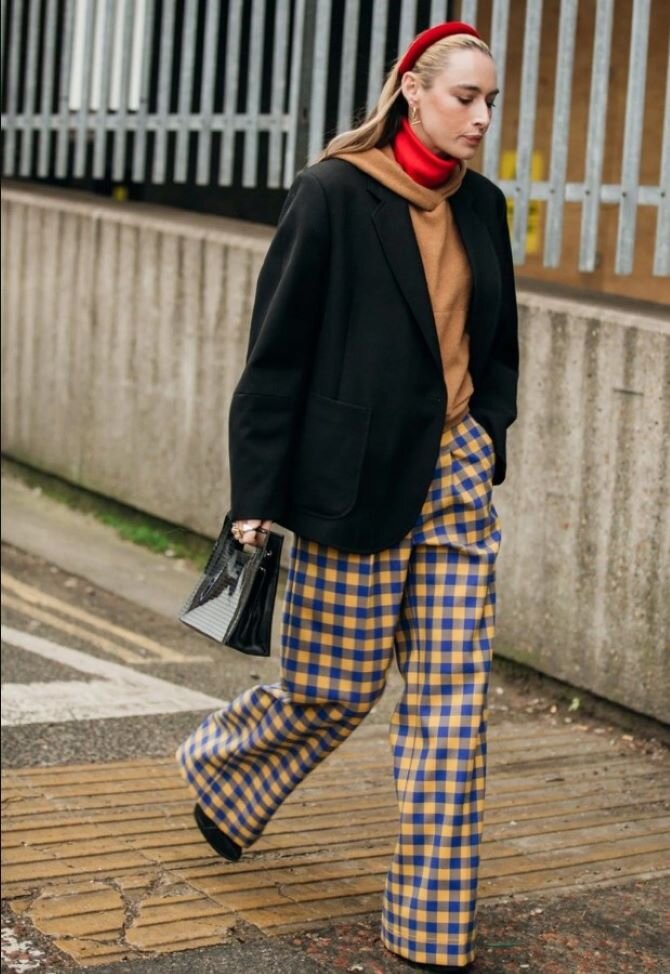 Строго придать. Начальник и сотрудник. Офисный работник. Уверенная женщина. Трещины фильм 2009.