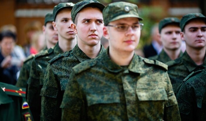    Для контрактников хотят установить единый предельный возраст