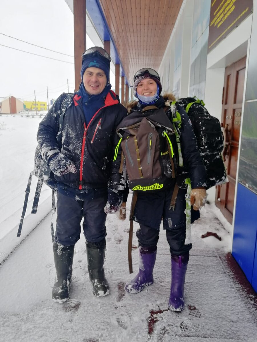 Нервный смех). Дурацкая шапка всю дорогу мешала мне смотреть, а ноут в рюкзаке спереди добавлял переживаний