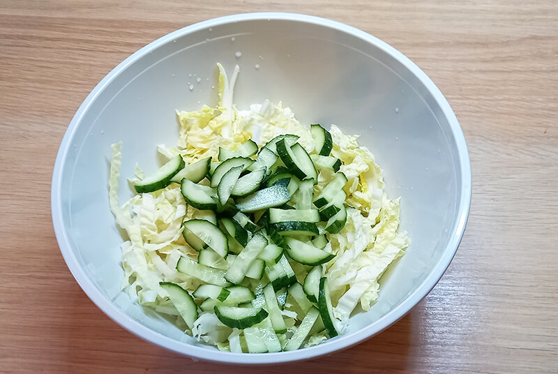 Салат из пекинской капусты, огурцов и помидоров – пошаговый рецепт приготовления с фото