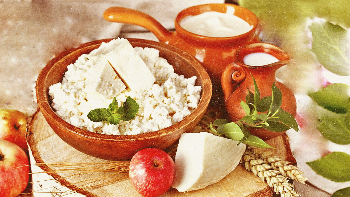 Творог на столе