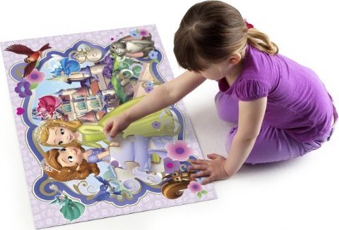 Необходимо ограниченное поле для сборки, правильно выбранные возможности крепления. В случае, если Ваш малыш, никогда не был знаком с пазлами, то собирайте его на поле с уже готовым рисунком.