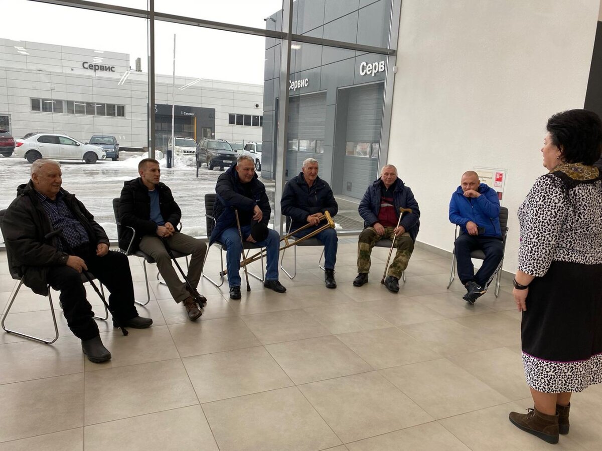    Пострадавшие на производстве куряне получили автомобили