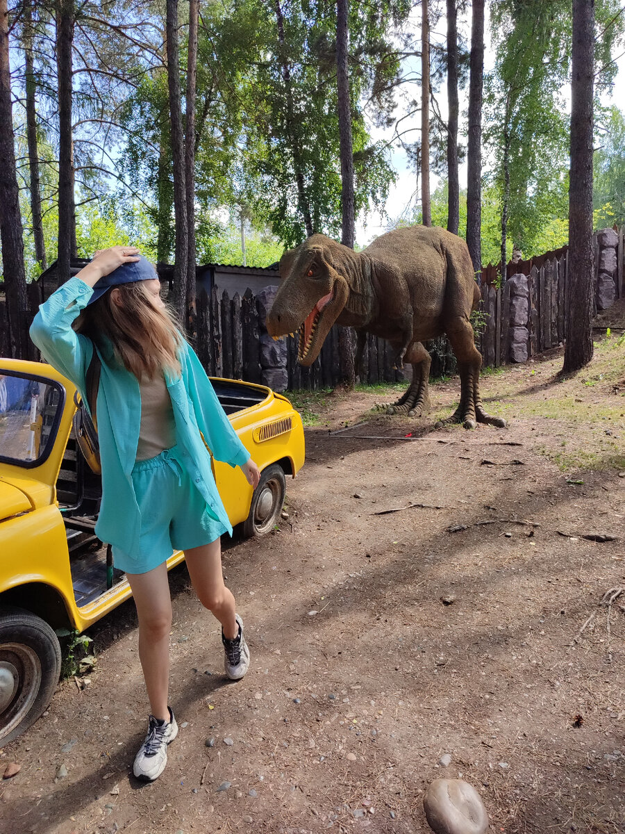 Бегу от динозавра