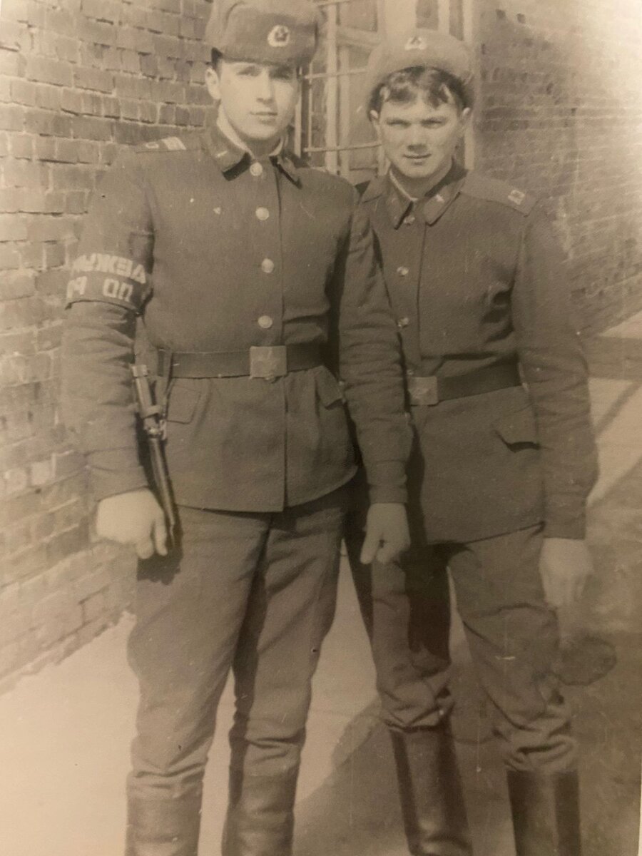 Сержант - это я... и уже не помню с кем...