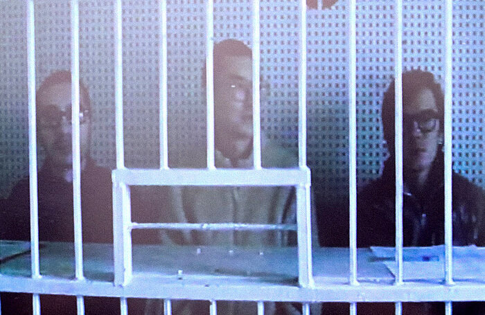 5 при подписании. подпись реквизит документа. лица поступившие на работу подлежат. подьемные при заключении контракт. подходы заключения договора.