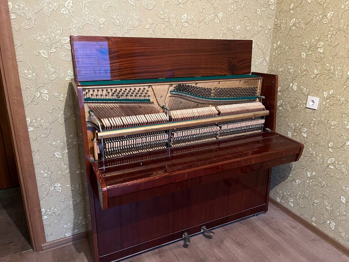 Снимаем верхнюю крышку :)