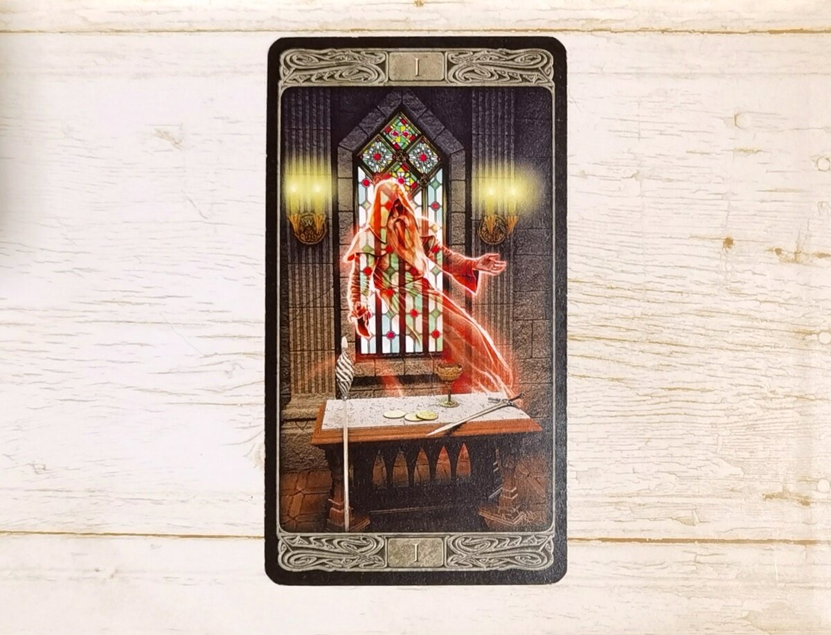 Аркан I "Маг". "Таро Призраков". 