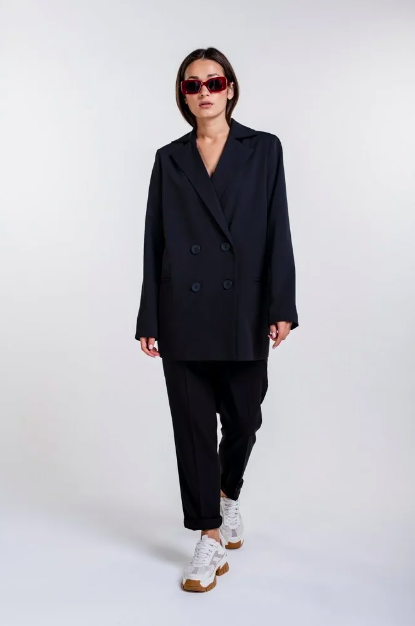 Костюм. Забрала у мужчины и надела. Но мужчиной не стала. Фото: emilia-spanish