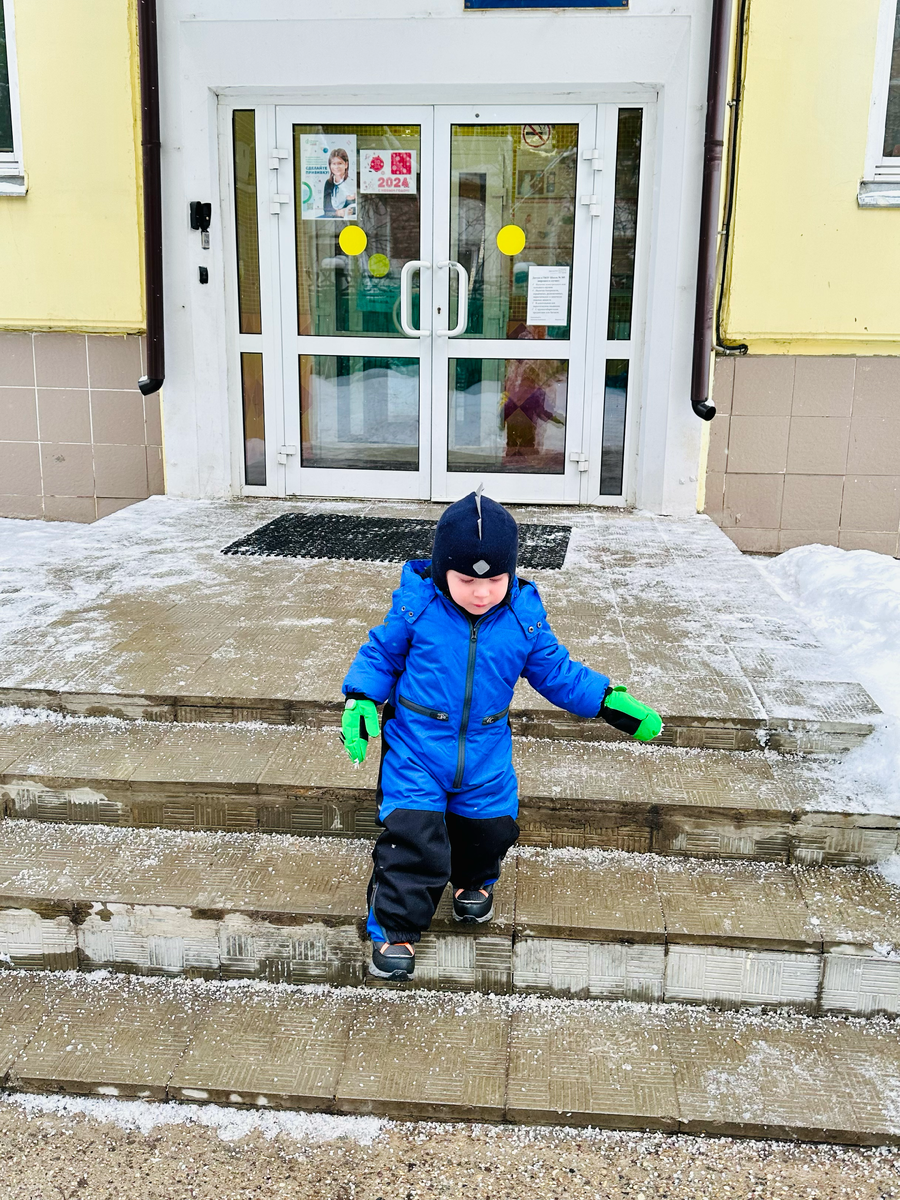 В общем, со сном в саду решили повременить.  