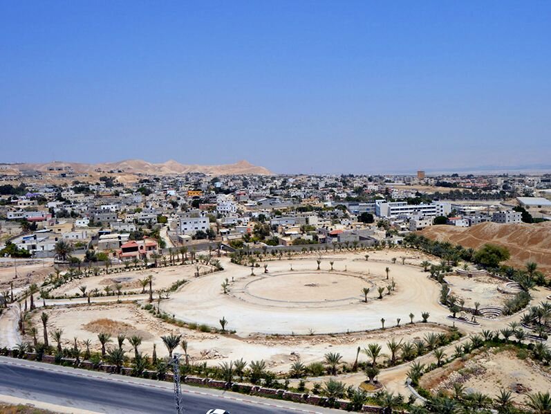 Находясь на высоте 250 м ниже уровня моря, Иерихон является самым низинным на Земле. Город известен как место, где израильтяне вернулись из рабства в Египте под предводительством Иисуса Навина. Он несколько раз упоминается в библии. Фото с сайта Welcome To Palestine.