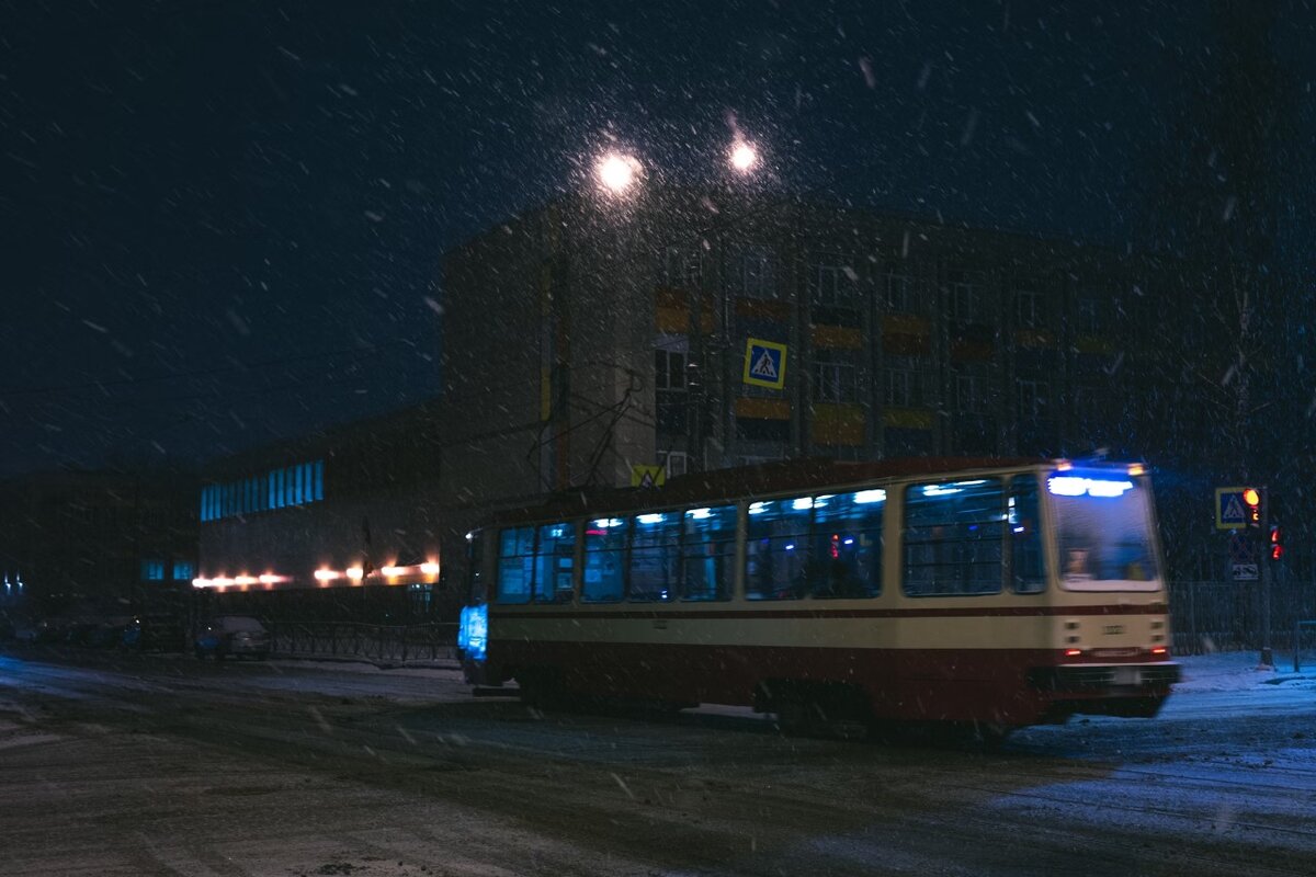   📷
