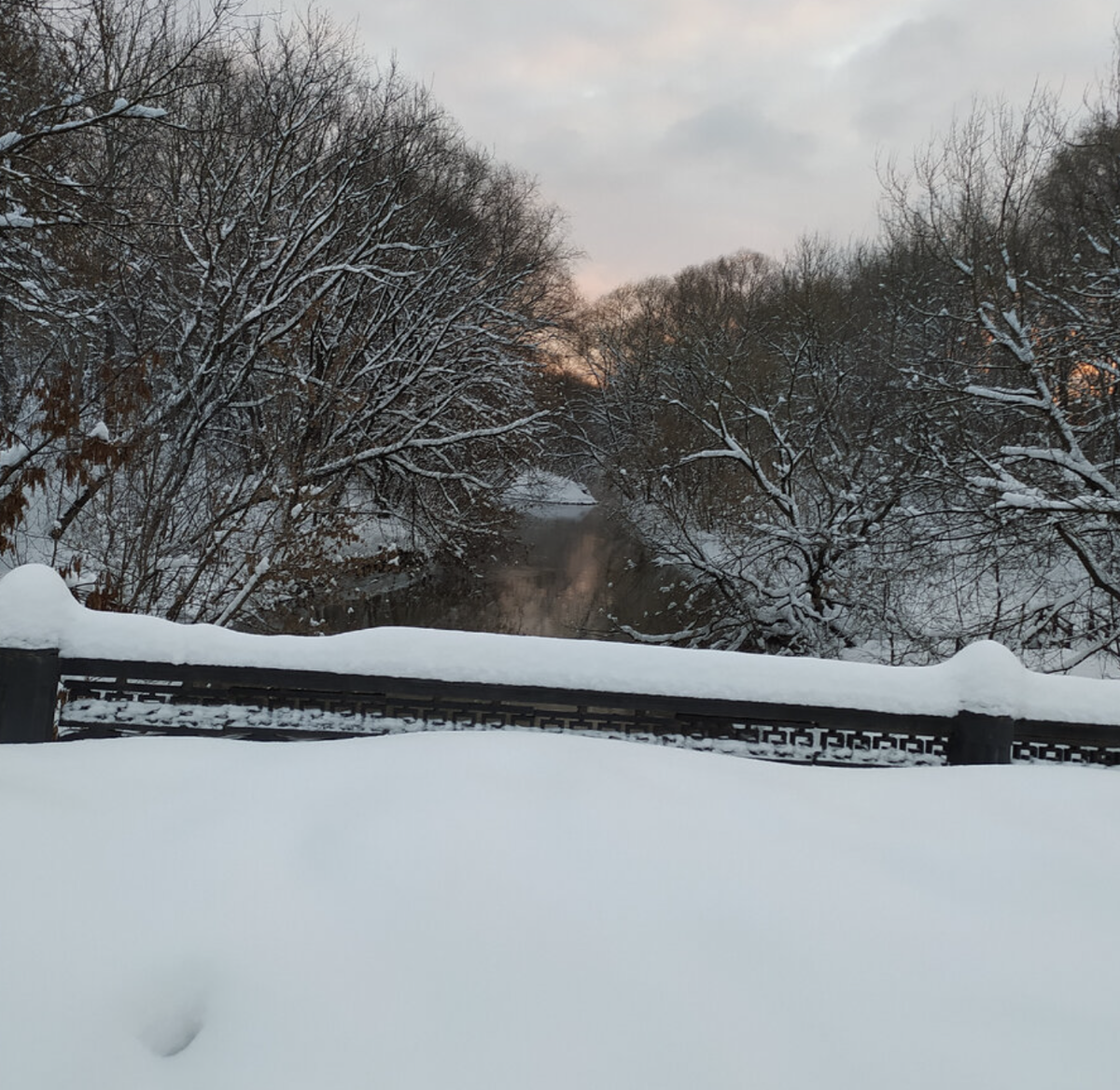 Фото  Яузы автора дружественного канала.